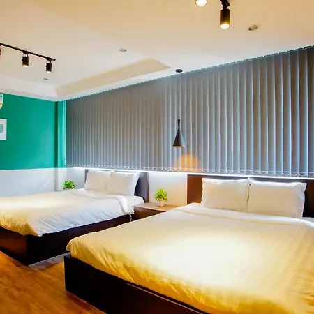 Lá Hotel Bình Tân
